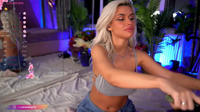 Serene_Sophiex