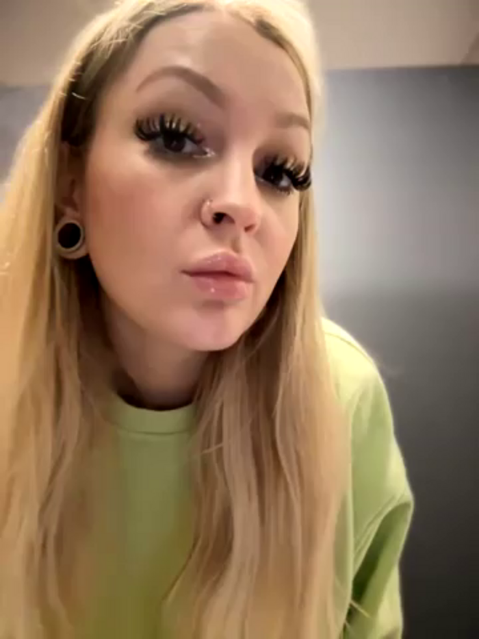 Teya_moon_