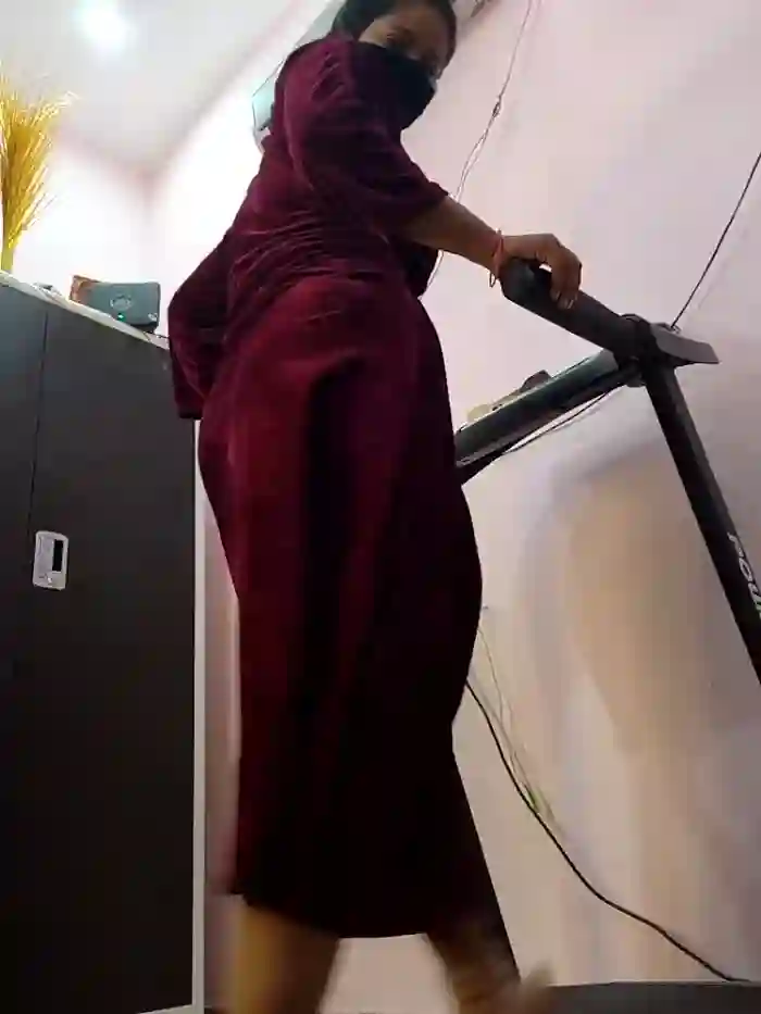2024/12/06/stripchat-radha-_-ass--queen-_-23-32-25
