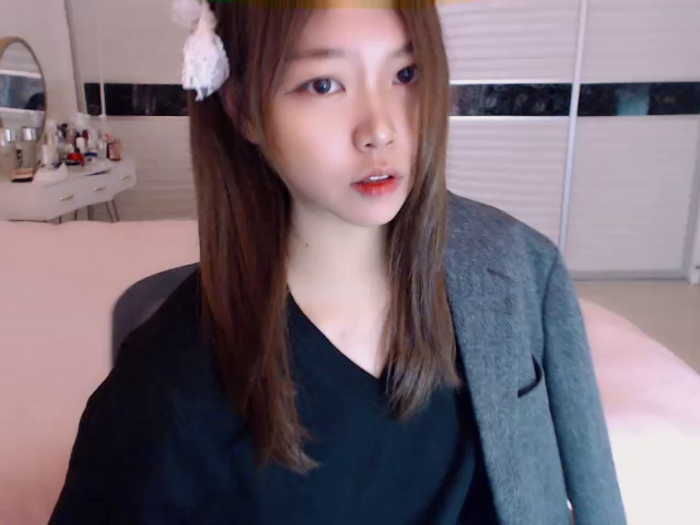 -Lucky_Girl