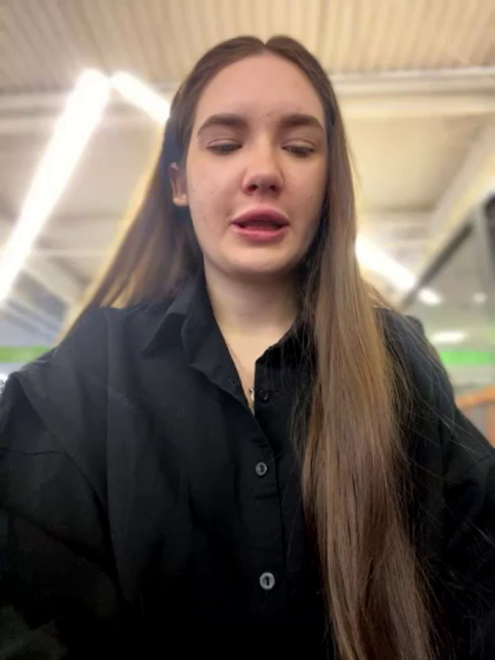Holly_Molii
