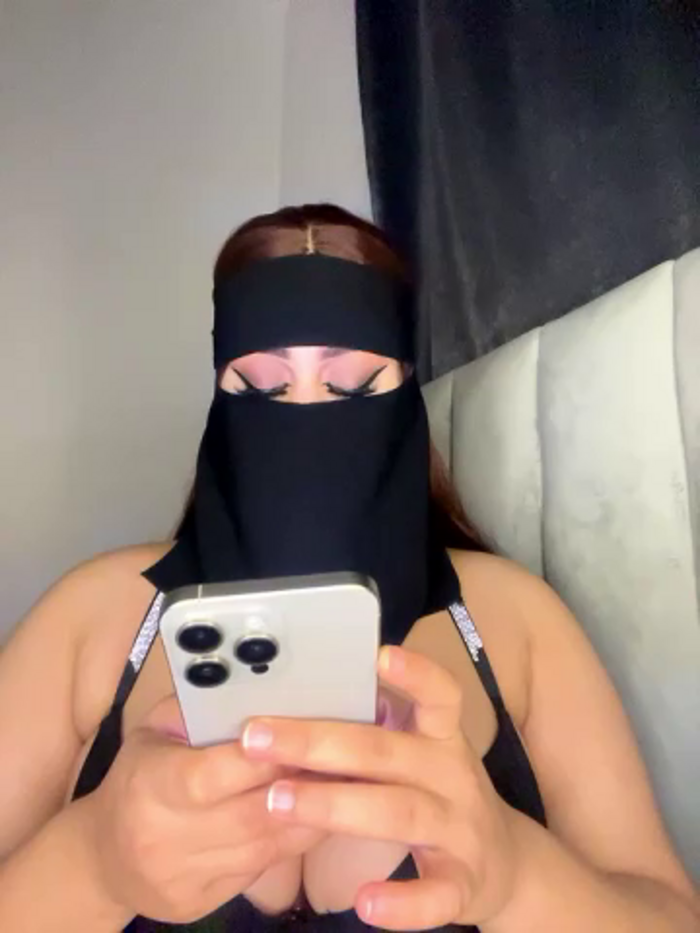 QueenDina777