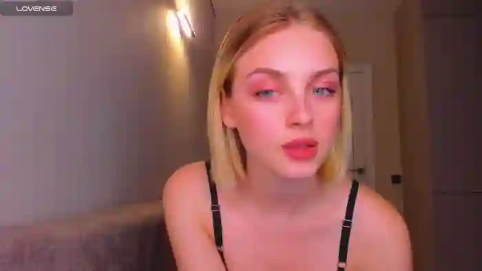 2024/12/06/stripchat-pretty_girlnextdoor-18-18-47