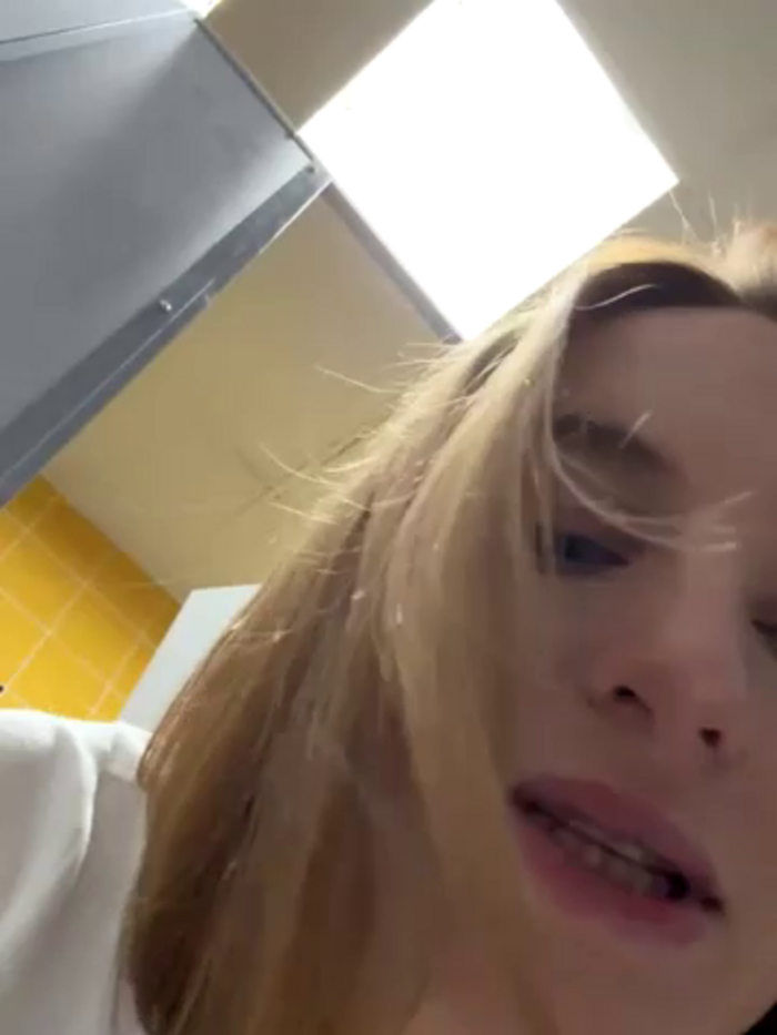 -AngelAri-