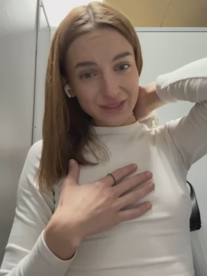 -AngelAri-