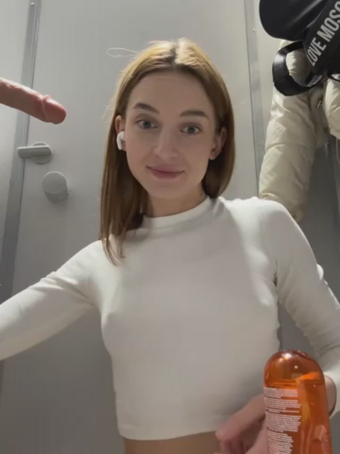 -AngelAri-