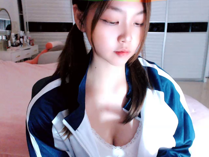 -Lucky_Girl