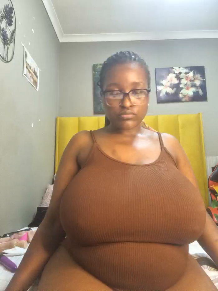 Bustygoddess32