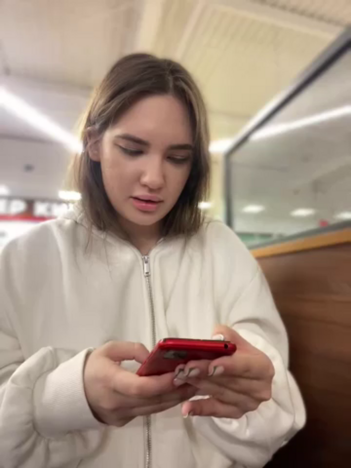 Holly_Molii