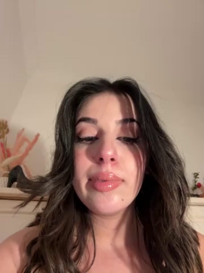 Hot_malak