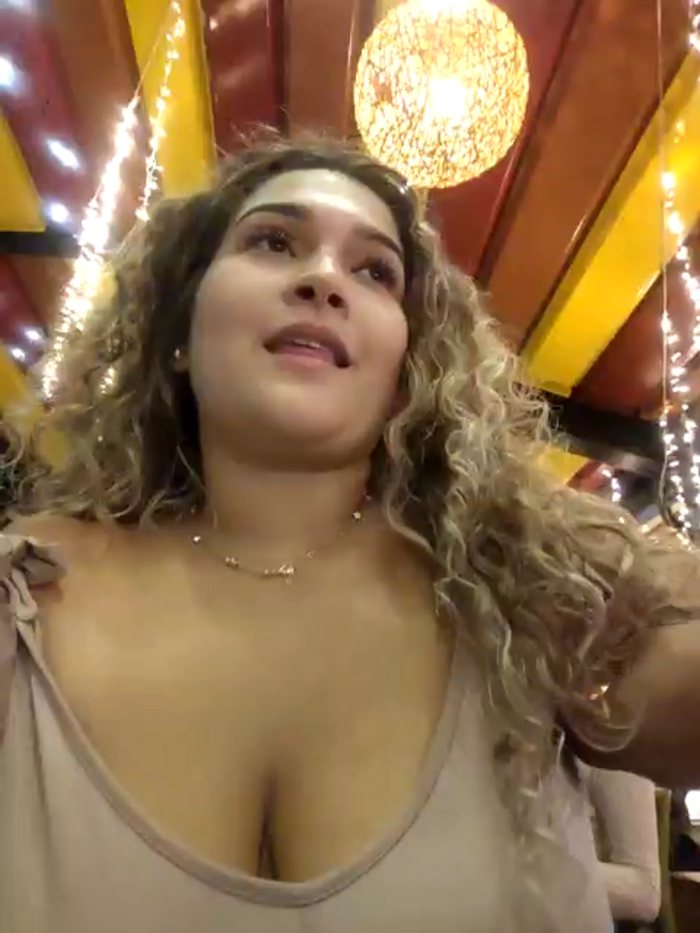 Sara_smiiith211