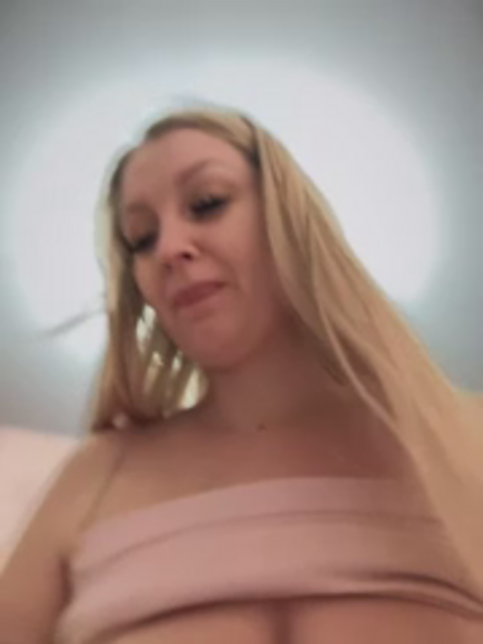 Teya_moon_
