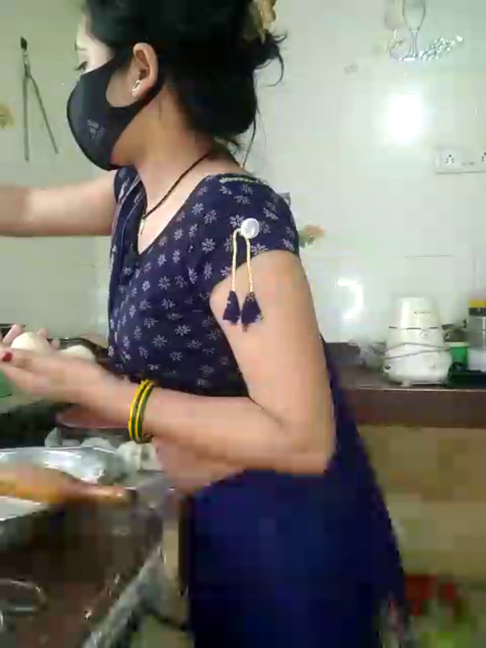 DesiRiya77
