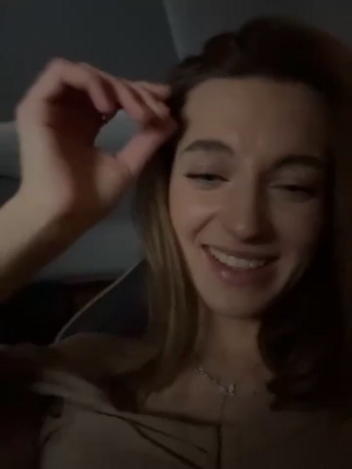 -AngelAri-