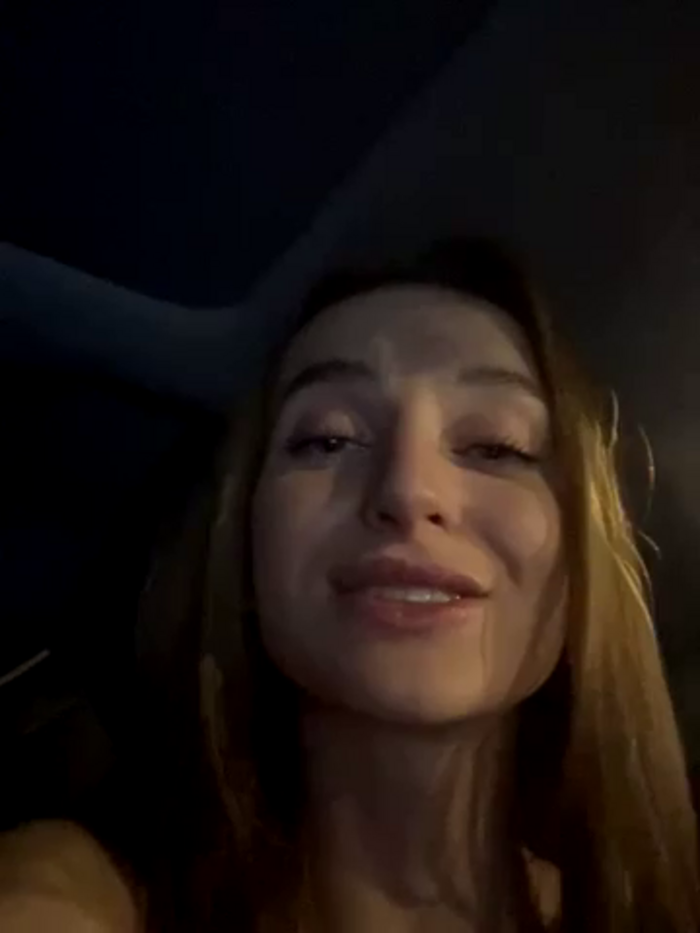 -AngelAri-