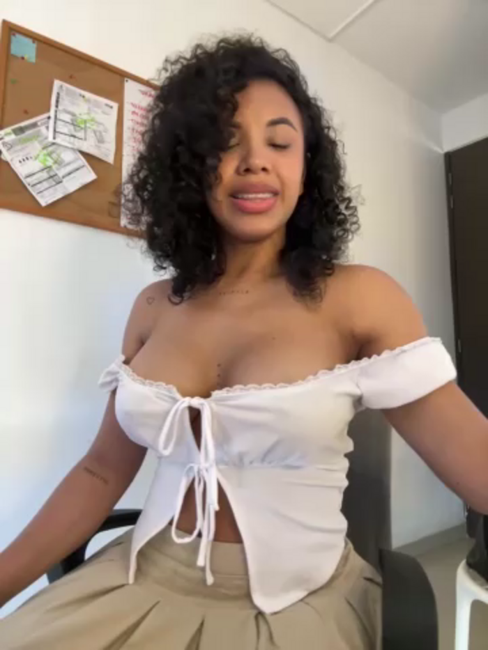 Brunettexio