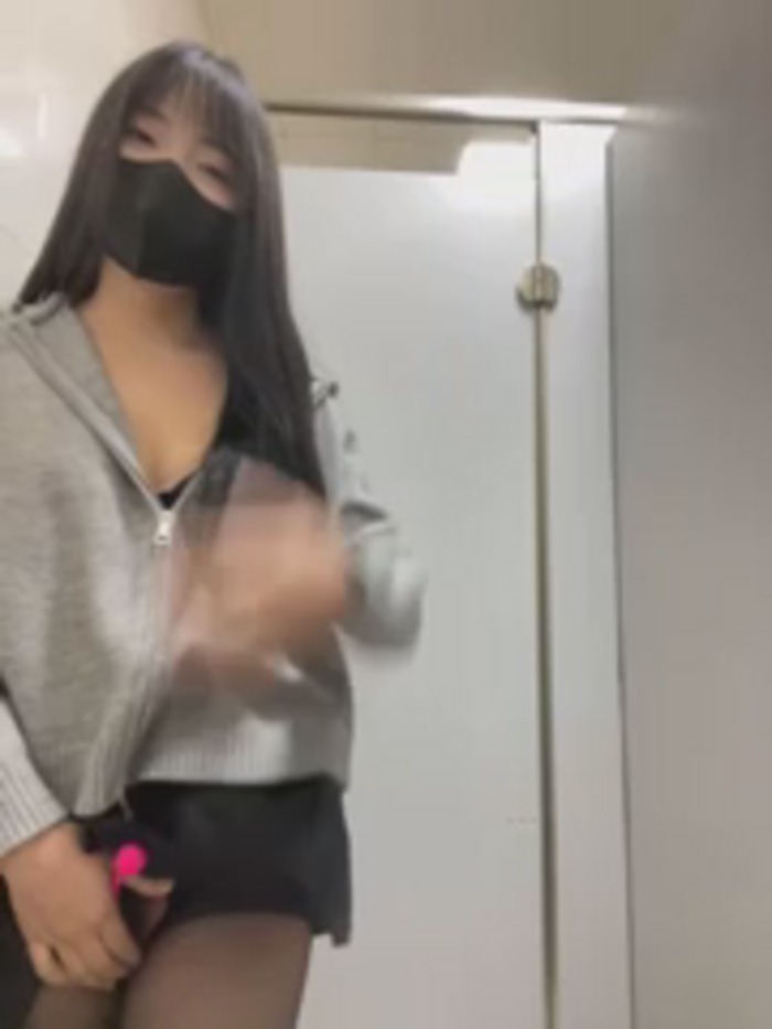 Asia-Lynn