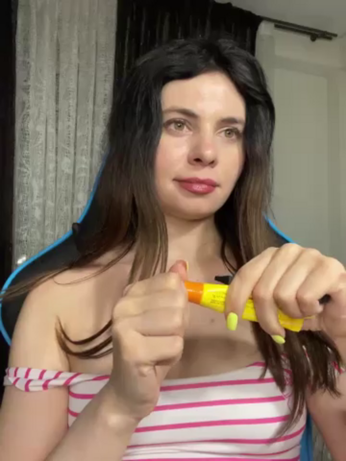 CurlyLara