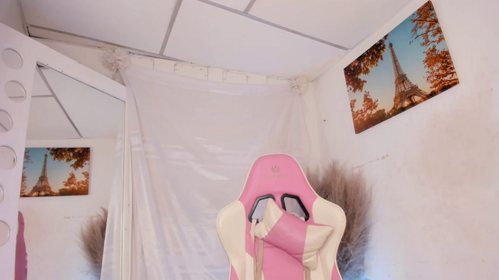 Lissa_petite