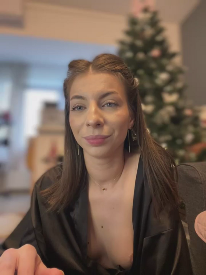 Mia_Ethan