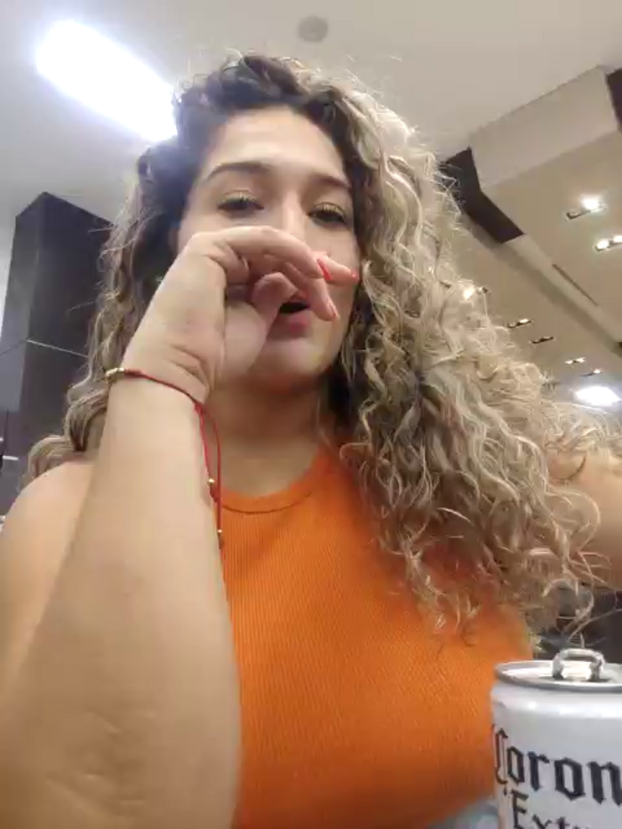 Sara_smiiith211