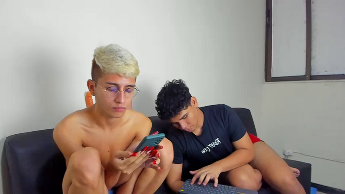 Gay_couplehot