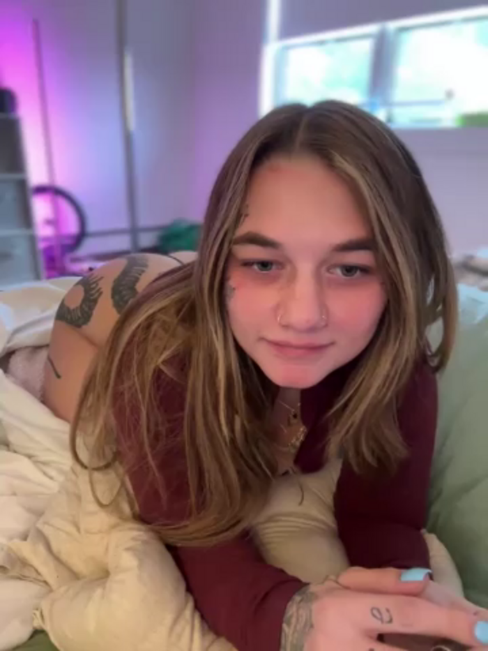 chloetease