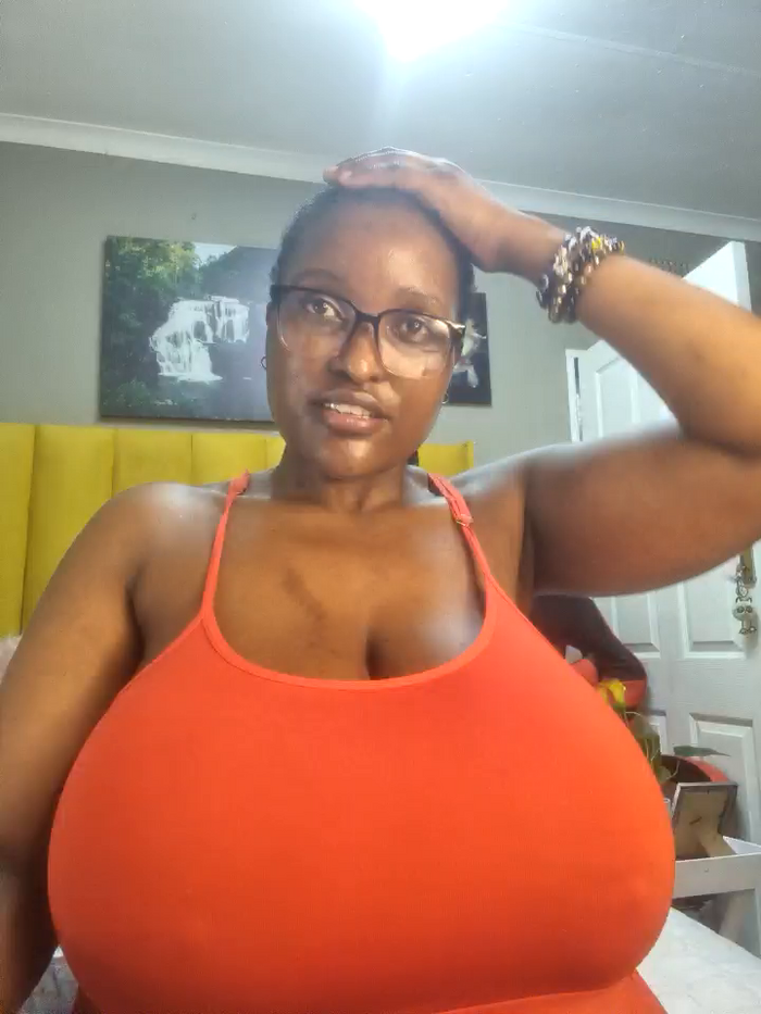 Bustygoddess32