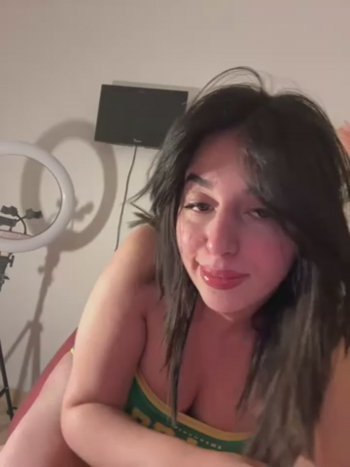 Hot_malak