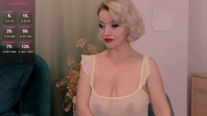 ClassyTinaa