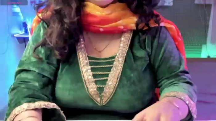 Gulabi_Queen