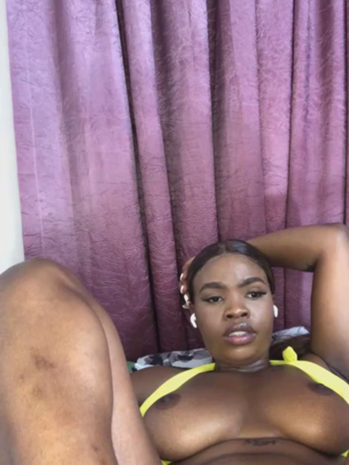 LuciousLips96