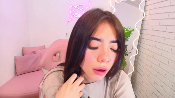 Roxanne_tay