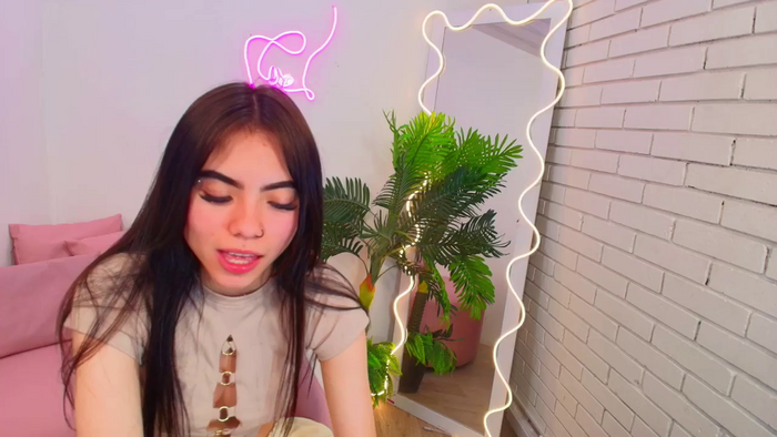 Roxanne_tay