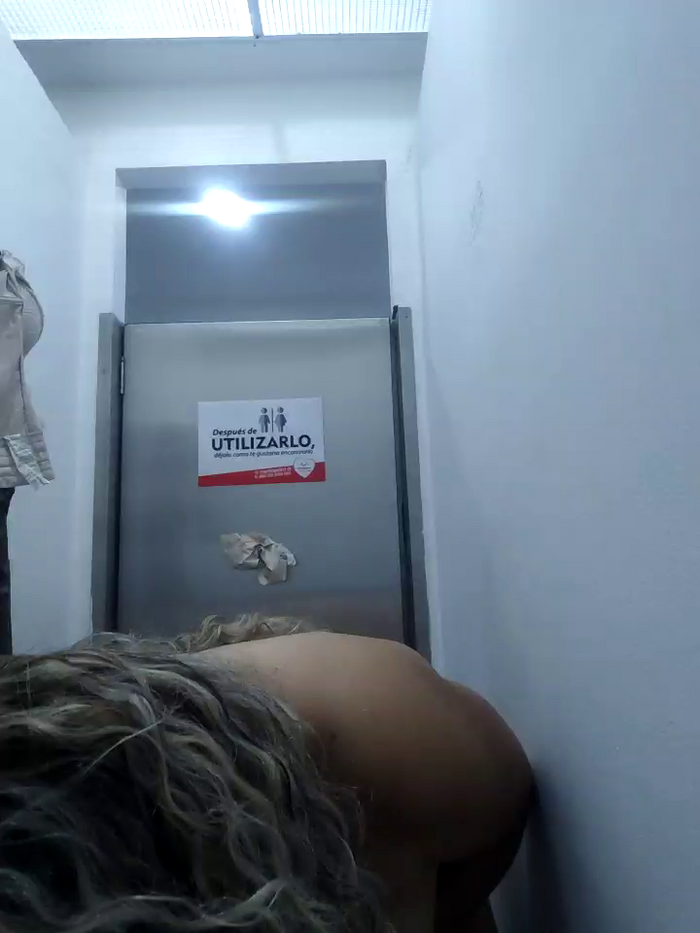 Sara_smiiith211