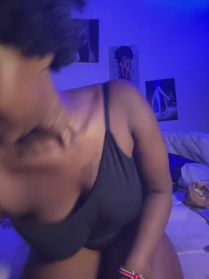 t-Booty_risky_