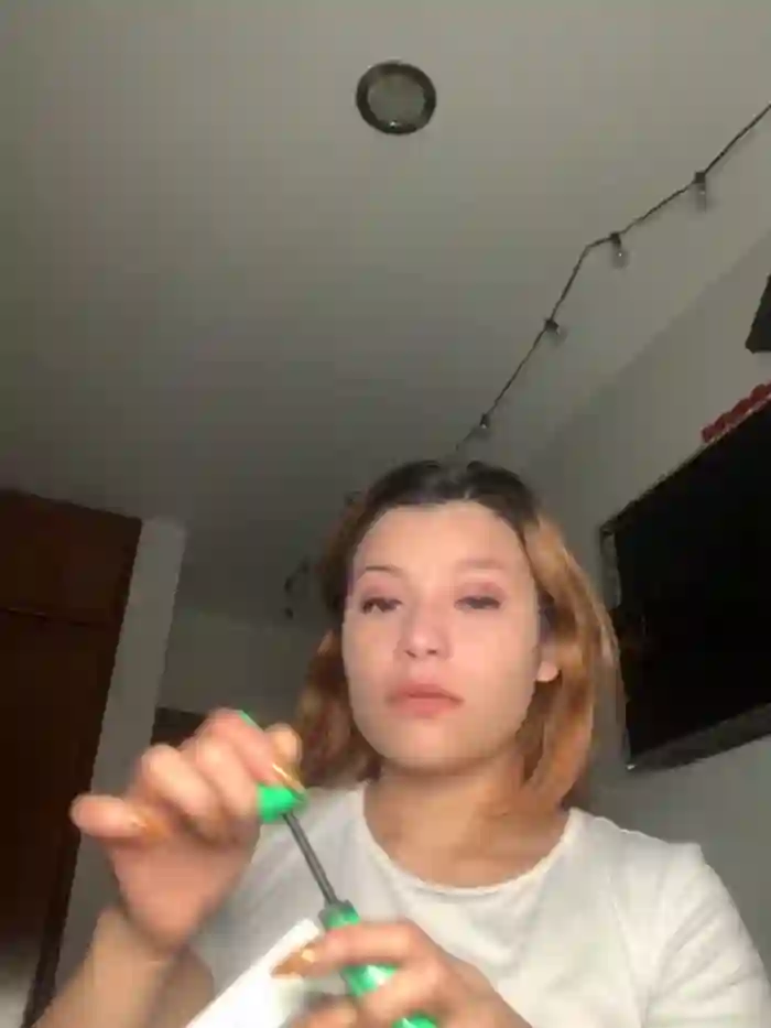 2024/12/12/stripchat-3littleschoolteens-23-27-13