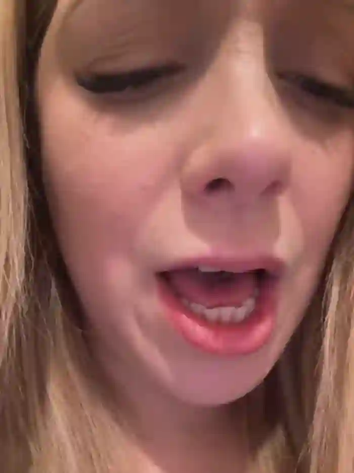 2024/12/12/stripchat-cherryauroraa-22-16-05