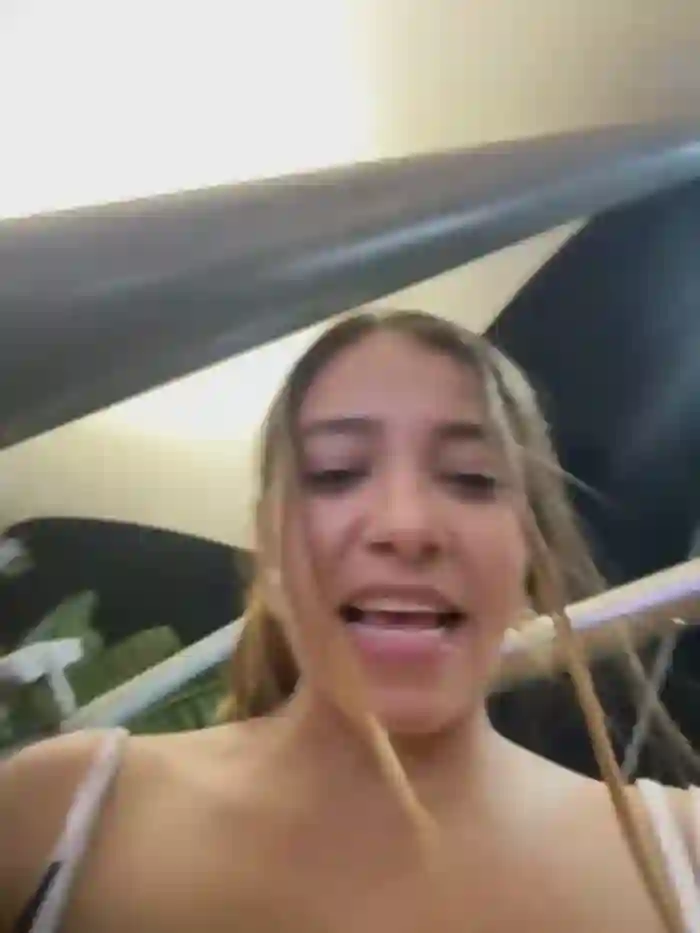 2024/12/12/stripchat-hall_16-01-40-47