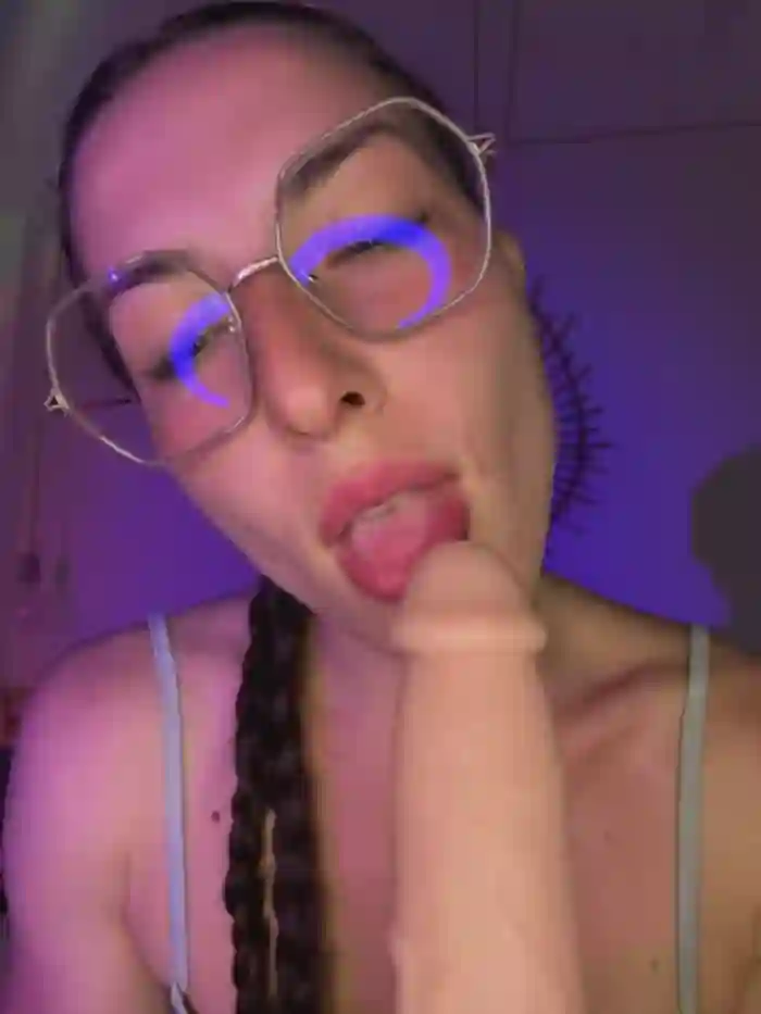 2024/12/12/stripchat-_exoticgirl-19-54-21