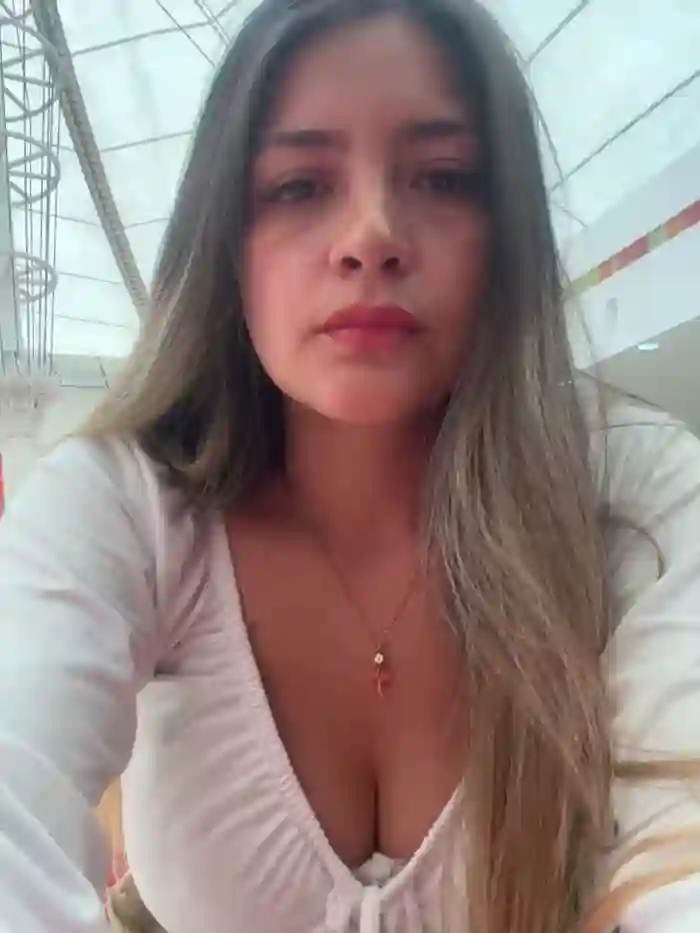 2024/12/12/stripchat-alana_69-17-59-35