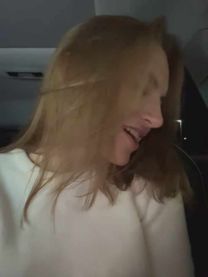 -AngelAri-