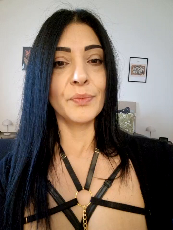 AryaSummersReal