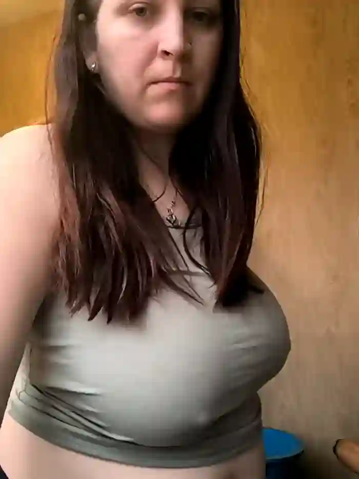 2024/12/12/stripchat-milla-23-07-44-41