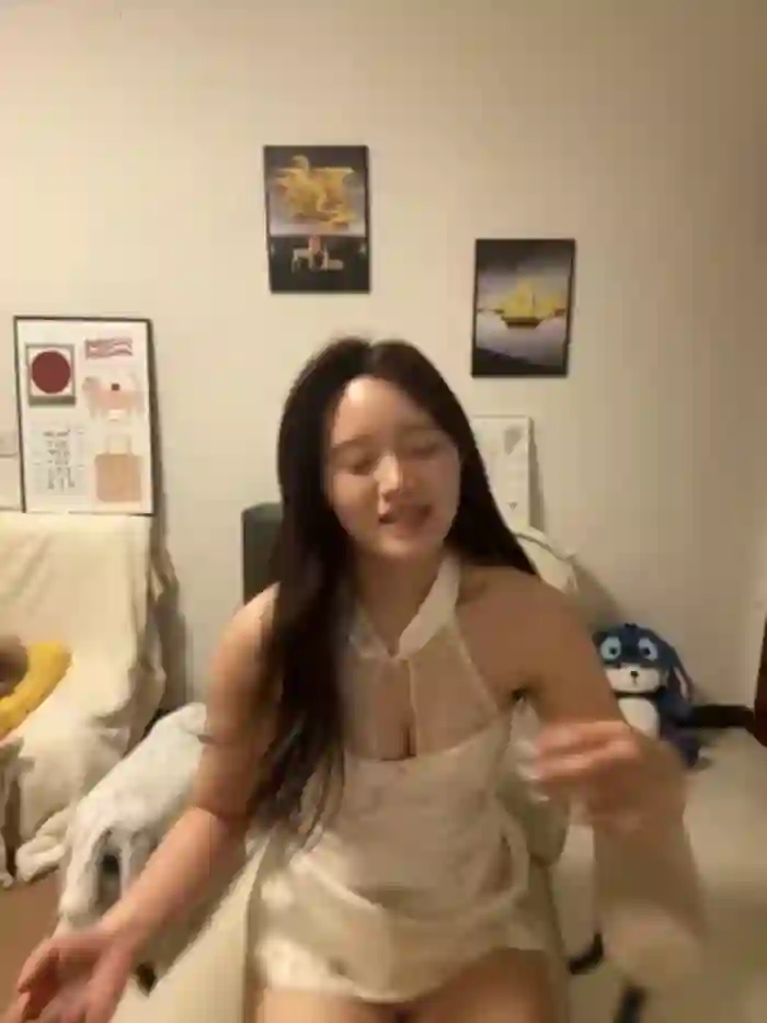 2024/12/12/stripchat-rose-u-08-51-23