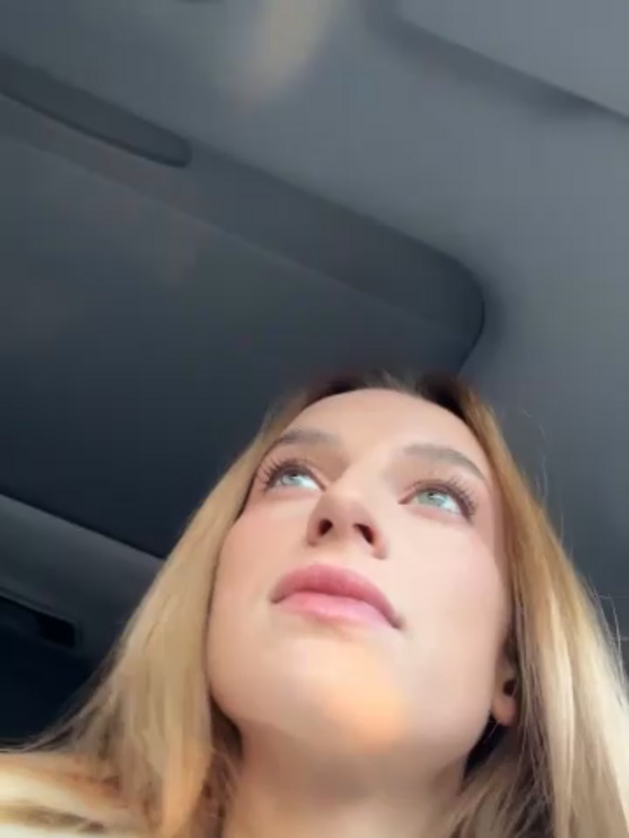 -AngelAri-