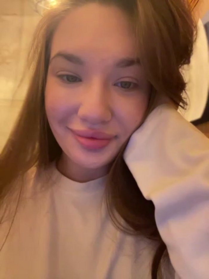 Holly_Molii