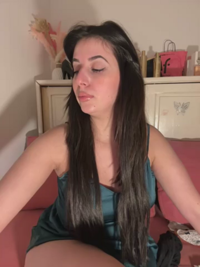Hot_malak