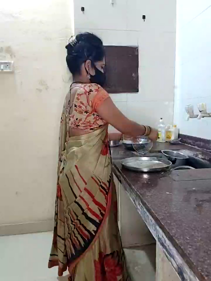 DesiRiya77