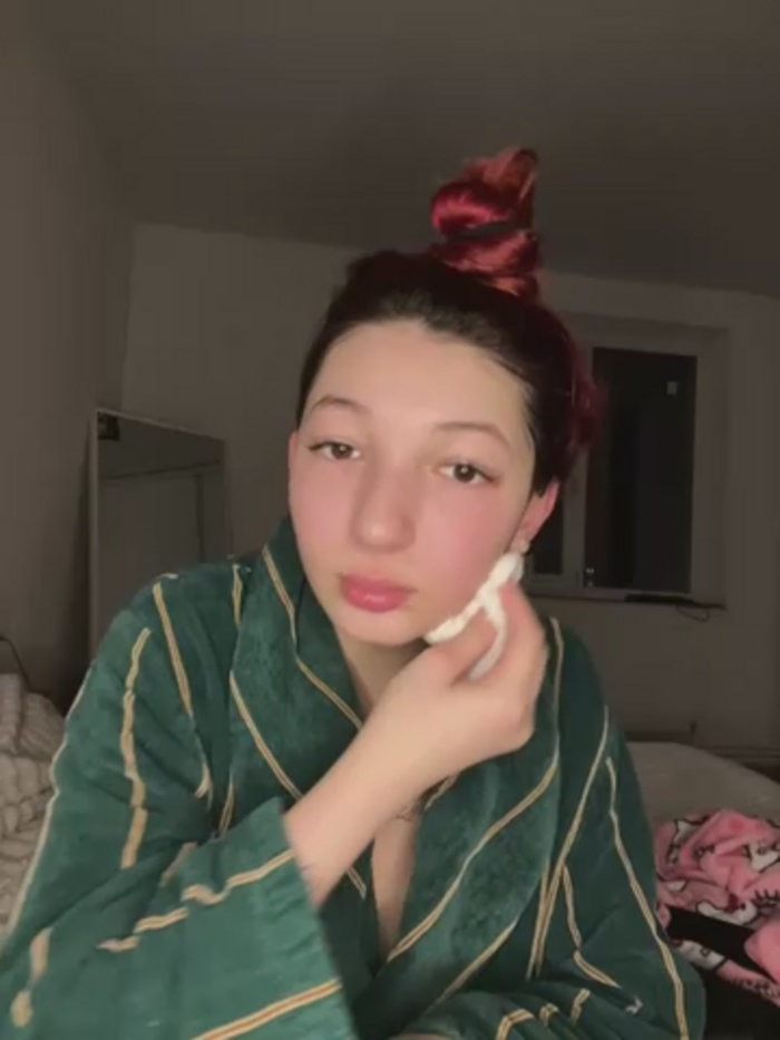 Alissa_kiss